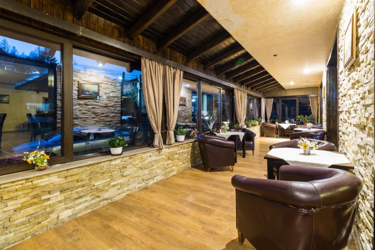 Hanul Simon Pensiune & Restaurant บราน ภายนอก รูปภาพ