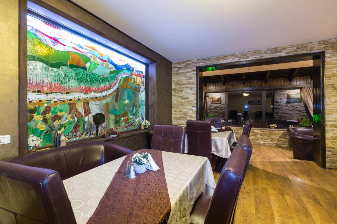 Hanul Simon Pensiune & Restaurant บราน ภายนอก รูปภาพ